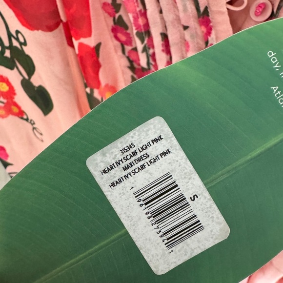 Farm Rio: HEART IVY SCARF LIGHT PINK MAXI DRESS - Picture 6 of 11